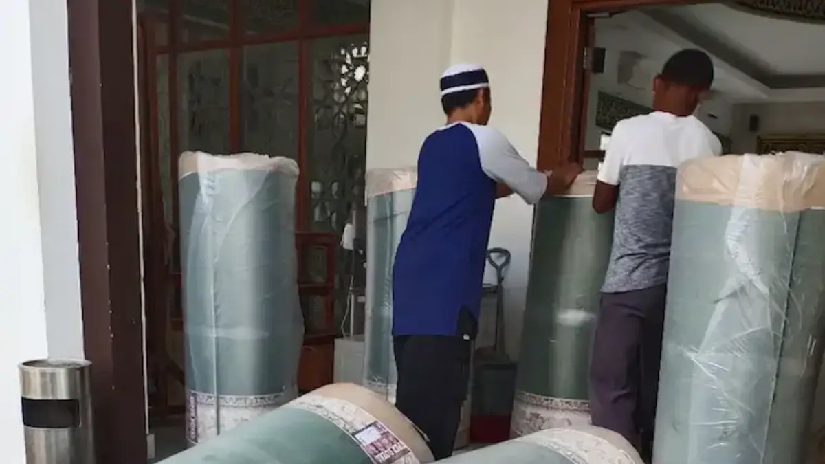 karpet masjid bangunan lama — Turkistan Carpets